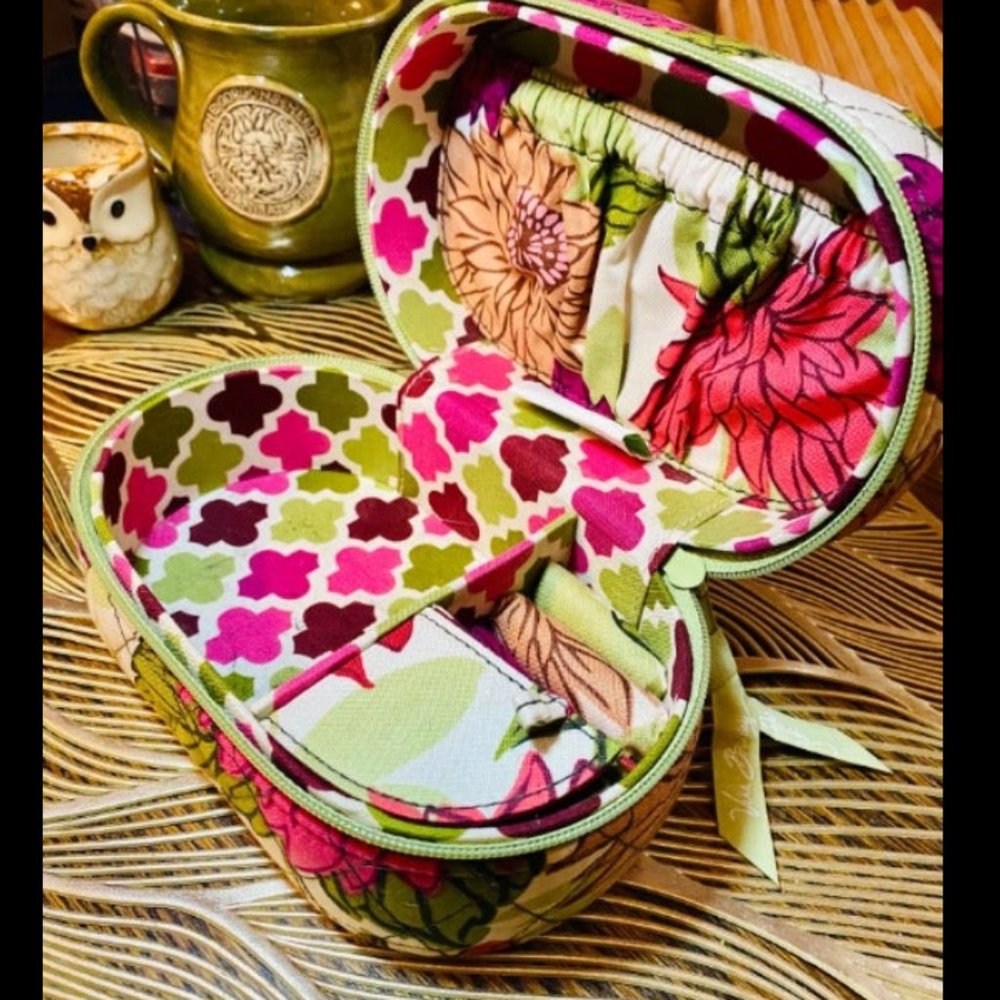 Vera Bradley Hello Dahlia Zip Jewelry Box